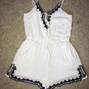 Pacsun / La Hearts white romper